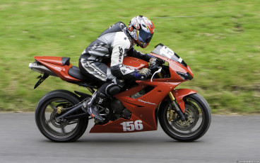 Triumph Daytona 675
