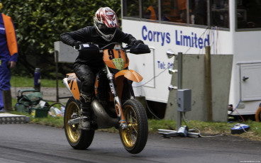 Supermoto