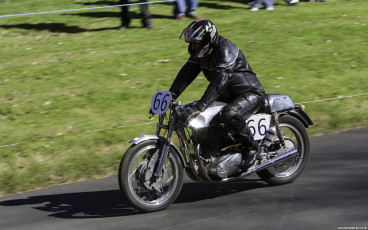 Triumph Twin