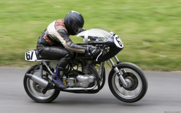 Norton Twin