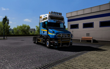 eut2_hq_5b885bb5.jpg