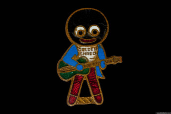 Robinsons original Golden shred badge