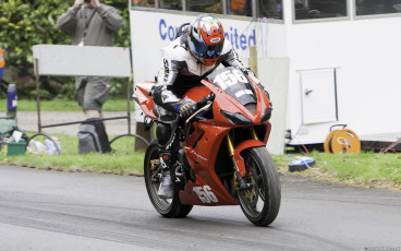 Triumph Daytona 675