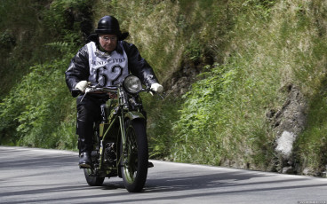 Alex Downie - 1928 Moto Guzzi Sport 14