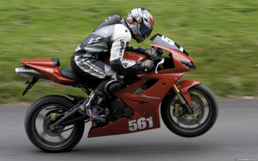 Triumph Daytona 675 Triple