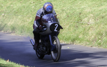 2 Stroke twin