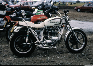 Triumph Twin