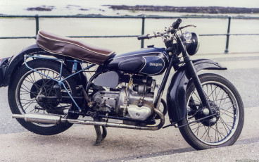 Douglas flat twin