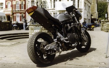 Dodges Suzuki GSXR1100
