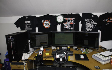 Man Cave Man Cave G27 Wheel 3x Dell 24'' Monitors
