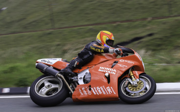 Ian Simpson Honda 750cc RC45