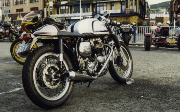 Norton Cafe Racer