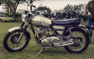 Norton 850 Commando