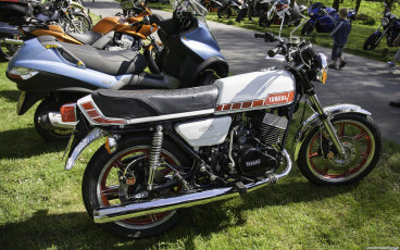 Yamaha RD400