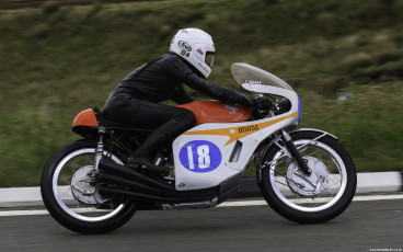 Stuart Graham Honda Six 350 ccRC174