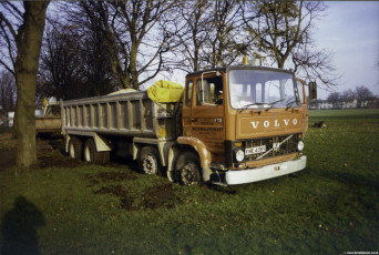 Volvo F7 8X4 Stuck