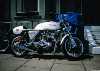 Norton 850 Commando