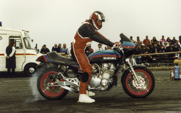 Suzuki GSX1100 Turbo NGK Racing a