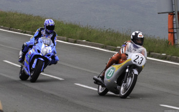 John Reynolds Suzuki GSXR1000R And Tommy Robb Honda RC-145 125CC